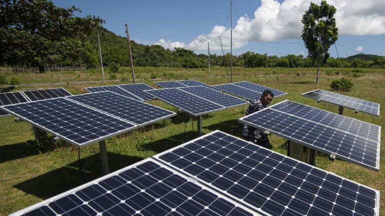 Pengertian, Jenis, Manfaat, Perkembangan Teknologi, Tantangan, dan Upaya Pemanfaatan Energi Alternatif sebagai Solusi Ramah Lingkungan untuk Mengurangi Ketergantungan pada Energi Fosil di Indonesia dan Dunia